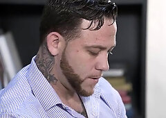 Bromo: Masturbating Muscular Brandon Evans