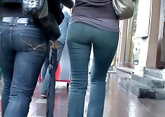 Hidden street cam takes some nice shots of candid ass