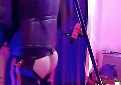 - leatther Biker Fuck un Livreur .