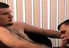 Busty horny str8 dude cocksucked by gay