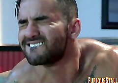 Hunk blowing big cock