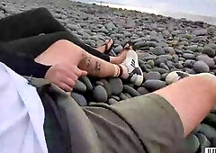 Public Sex - On The Beach (juicylousie)