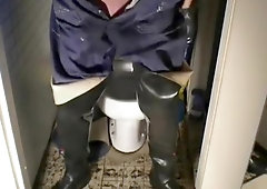 nlboots - overall, waders, smoking, toilet