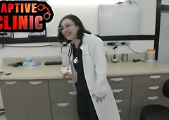 Latina doctor Stefania Mafra examines a patient in a clinical setting with rising tension