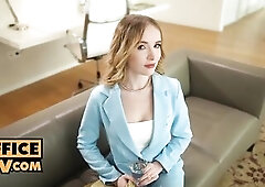 The pretty golden-haired Polly Yangs came to check out the office space. That babe can't live out of it, but shes hesitant to decide out of her s