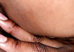 SUCKING ON MY GIRLFRIEND CUNT! LICKING HER JUICY LOVE BUTTON UNTIL THIS BABE CUM!