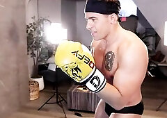Get willing to see the 1st ever boxing match between Mars Solo and Sam Stout. U can tell they the one and the other don’t like every other as they a