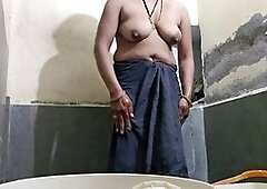 Kavita Bhabhi gets naughty in the bathroom