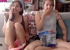 Tranny gets blowjob from girlfriend Online