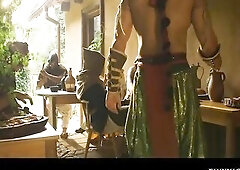 Blindfolded shaved chap is screwing Kira Queen in the midst of the night, in her abode