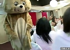 Blowjob orgy with bride and her friends