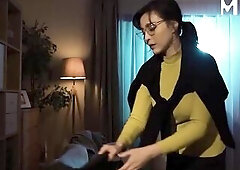 ModelMedia Asia - Let the hot and warm-hearted mother I'd like to fuck Zhong Wanbing take fine care of your jock