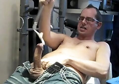 Flexing dick, Sounding in jeans