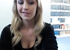 Amateur Blonde Teen Plays Solo with Toy Webcam Porn