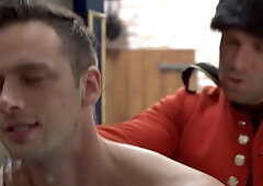 MenofUK - Pierced american likes real sex