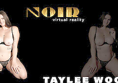Taylee Wood - Noir