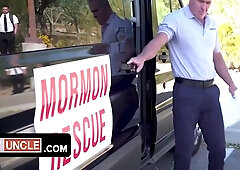 Muscle Hunk Gets Young Stud Into The Rescue Van And Gives Him A Safe Space To Share His Fantasies 9 Min