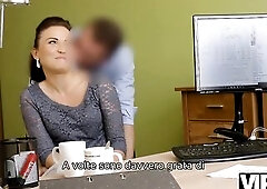 VIP4K. Frances ha bisogno di soldi per la bici, quindi