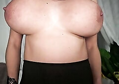 Large Breasts mother I'd like to fuck Balloon Fetish and Bouncing Biggest Boobs