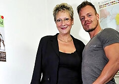 Crazy mature hottie Erna is sucking a nice big penis on the knees