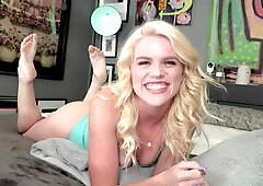 Satisfying stepmum Nikki Sweet loves to suck fuck & get a heavy hot wad of sperm dumped in her cunt