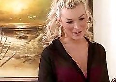 Great shemale blodne enjoys fucking a straight man for the first time