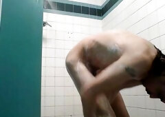 Collage Shower Clip Fully Nutted