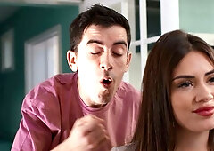 Brazzers: Jordi Can't Resist Sara's Beauty