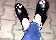 crossdresser in marvelous platform tucks