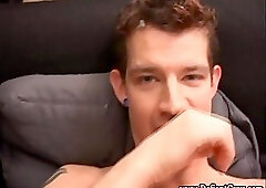 Twink punk fingers his ass and masturbates