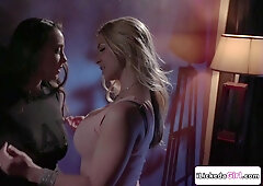 Lesbian office worker willing to pay to lick a milfs pussy