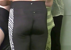 Voyeur cfnms mock cock while giving head