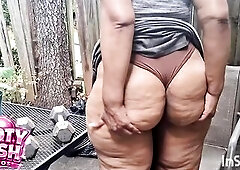 ASS BASH STUDIOS LOOKING FOR LARGE ASS SSBBW big beautiful woman PLUS SIZE HONEYS INTO A BIT OF ASS IN METRO ATLANTA AREA TEXT ME IF INTERESTED IN JOI