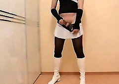 Crossdresser twink wanks in pantyhose and cums hard