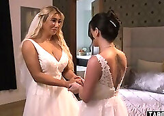 Homophobe officiant doesnt want to marry this lesbian couple