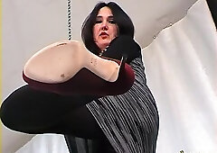 Divine goddess brutally tramples the male garbage