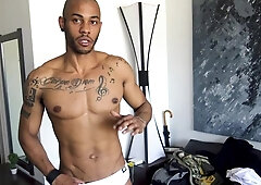 Latin Leche: Swallow among stunning girlfriend wearing underwear