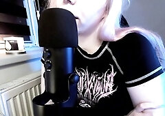 Pink hair, bellowing