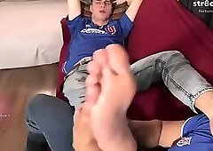 David Martínez y su amigo viendo el fútbol XXX