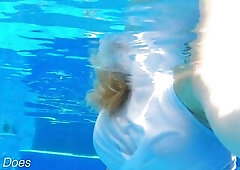 ????SEXY mother I'd like to fuck in soaked shirt underwater