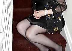 samanthasatine returns to xhamster this babe is on display to old and recent fans so go to her page and check her out.