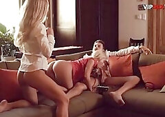 I Licked Her Vagina During the time that That babe Rode His Wang on the Daybed