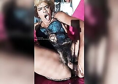 Shaggy hotty during her fertile period with her big ebony sex-toy.