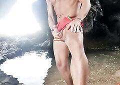 Public beach masturbation - I was nearly caught but I had to cum