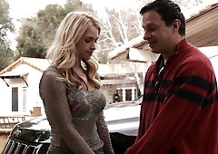 Zero Tolerance: Pussy Eater Plows Sarah's Hole