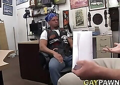 Biker daddy pawns his ass