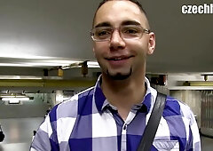 Czech Hunter: Making a Move on Mr. Muscles