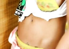 Striptease & Dance Clips from the Hottest UK models!