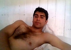 Straight Chilean guy bursts all over himself