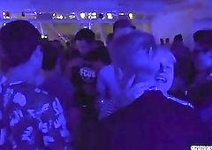 Big dick twinks threesome and cumshot